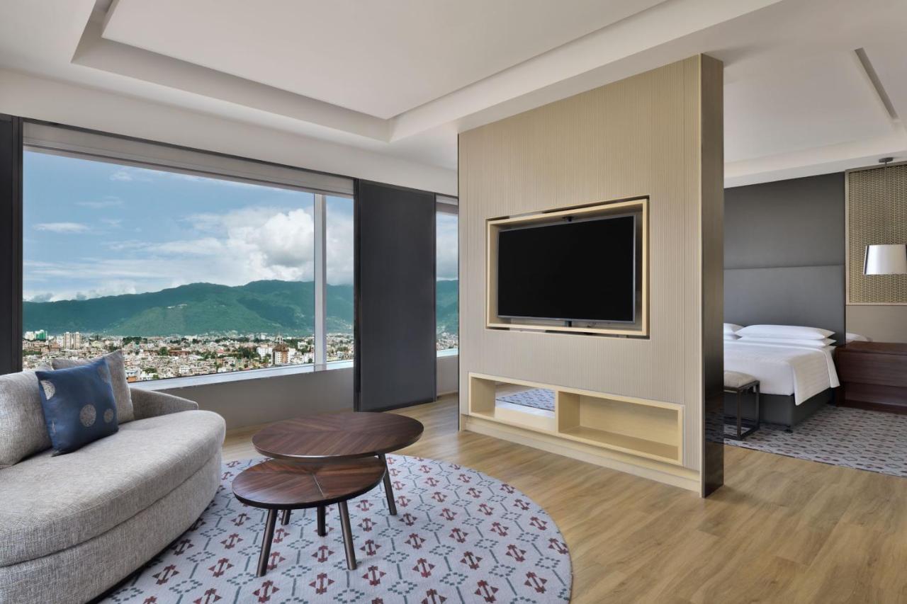 Kathmandu Marriott Hotel Bagian luar foto