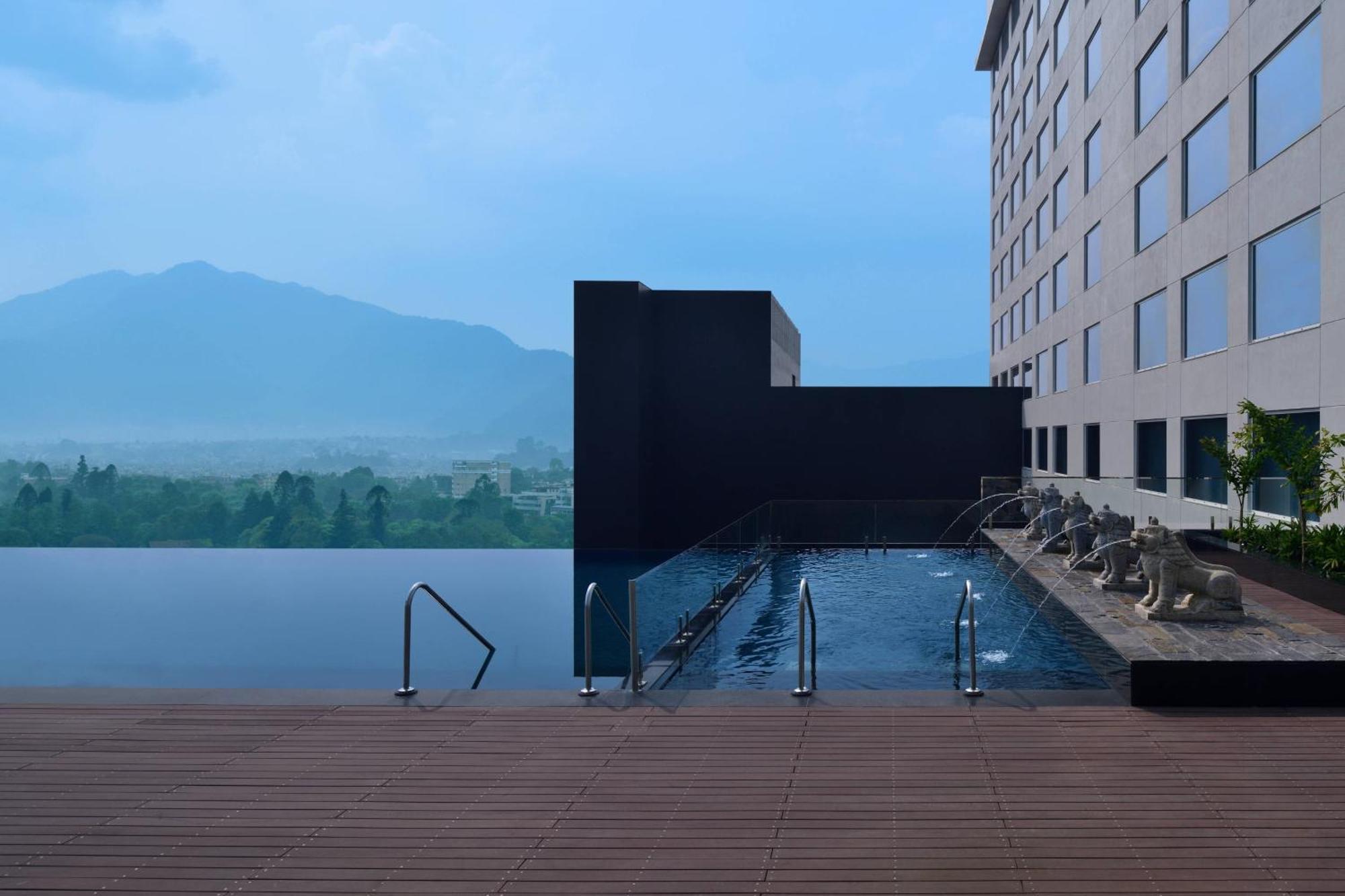 Kathmandu Marriott Hotel Bagian luar foto